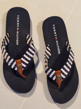 Tommy Hilfiger Flip Flops Women’s Navy Stripe Thong Sandals Size 9